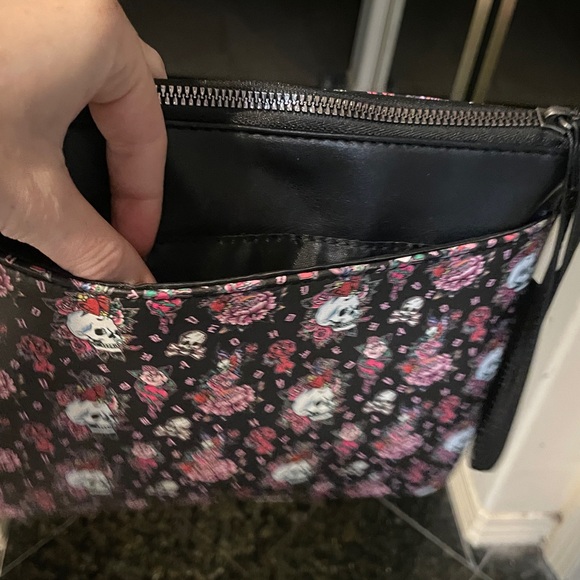 Ed Hardy Wristlet Purse - Picture 6 of 6